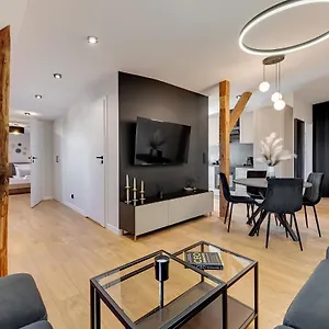 https://downtown-apartments-grunwaldzka-attic.sopothotels.com